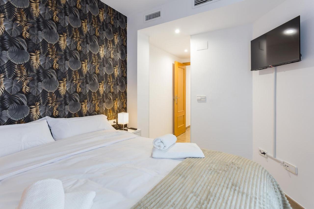 Piso Familiar Cerca Del Centro, Ac Y Wifi Gratis Apartment Valencia Bagian luar foto
