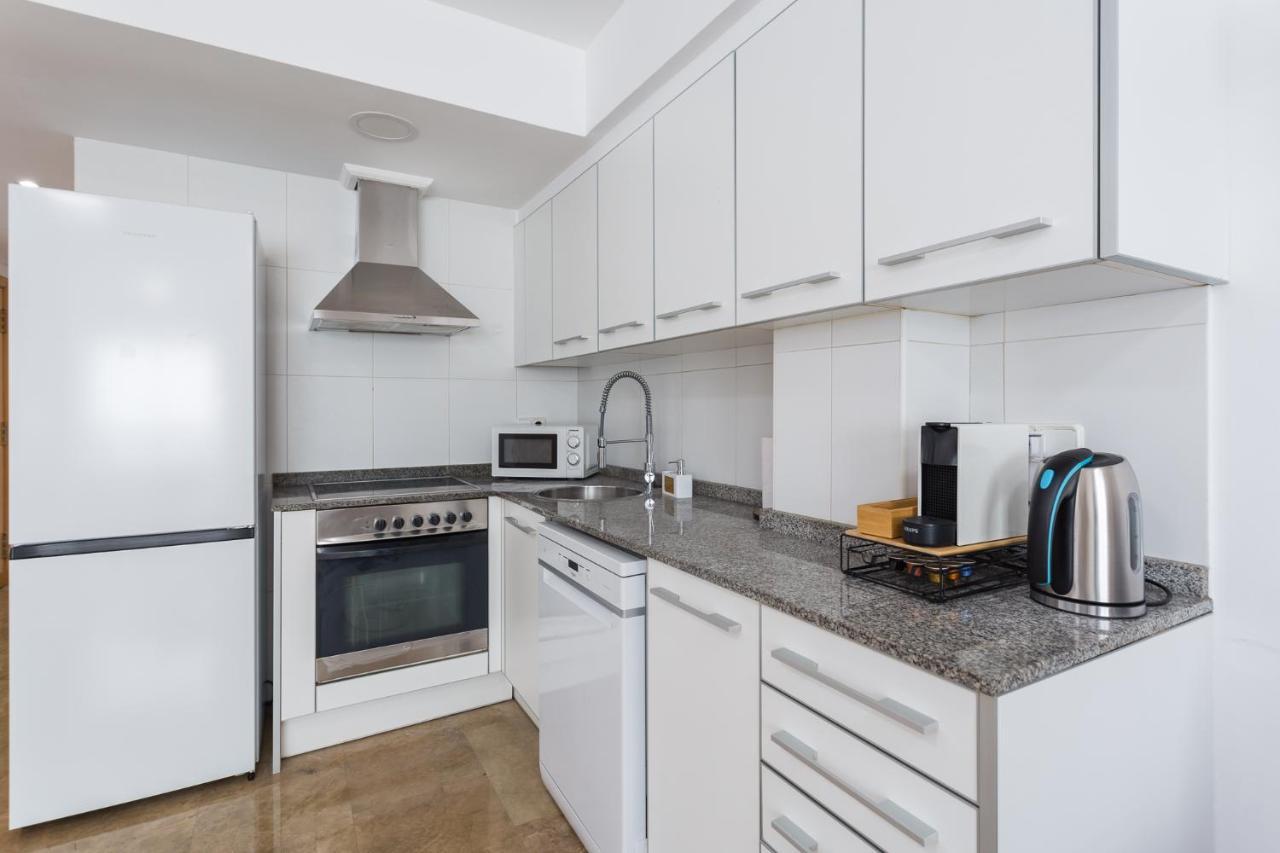 Piso Familiar Cerca Del Centro, Ac Y Wifi Gratis Apartment Valencia Bagian luar foto
