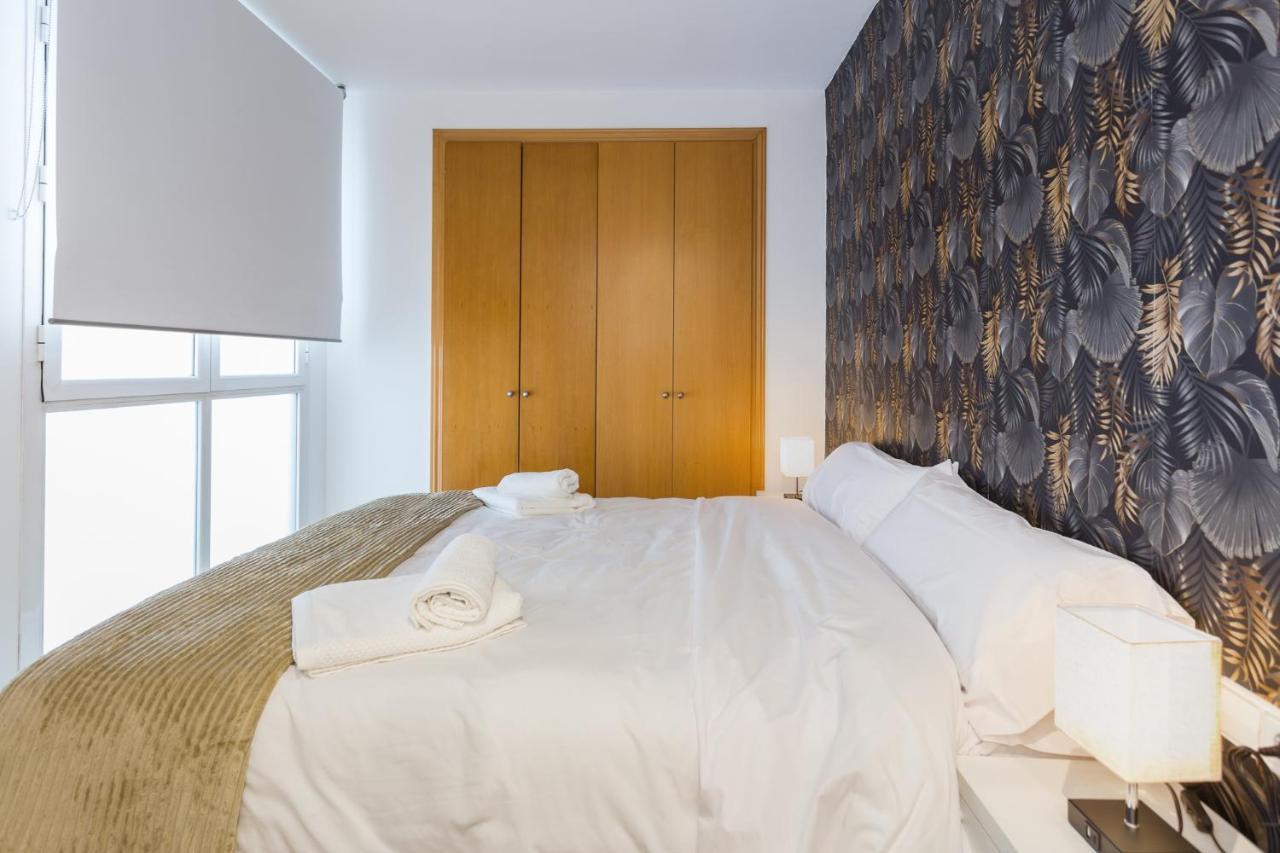Piso Familiar Cerca Del Centro, Ac Y Wifi Gratis Apartment Valencia Bagian luar foto