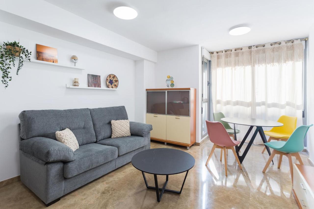 Piso Familiar Cerca Del Centro, Ac Y Wifi Gratis Apartment Valencia Bagian luar foto
