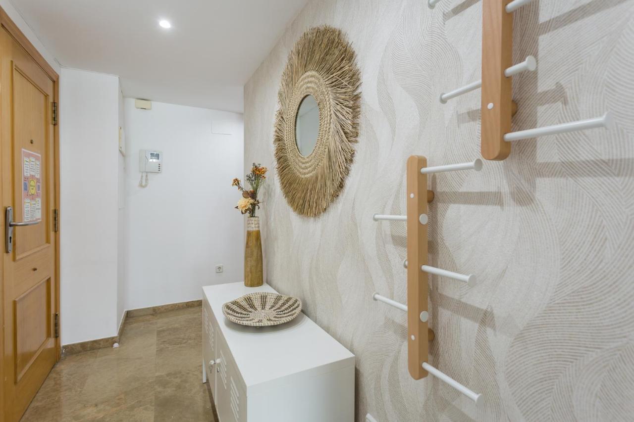 Piso Familiar Cerca Del Centro, Ac Y Wifi Gratis Apartment Valencia Bagian luar foto