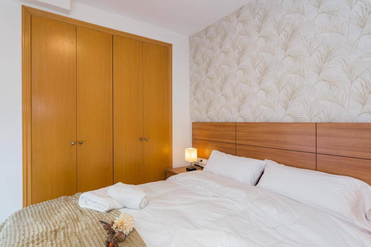 Piso Familiar Cerca Del Centro, Ac Y Wifi Gratis Apartment Valencia Bagian luar foto