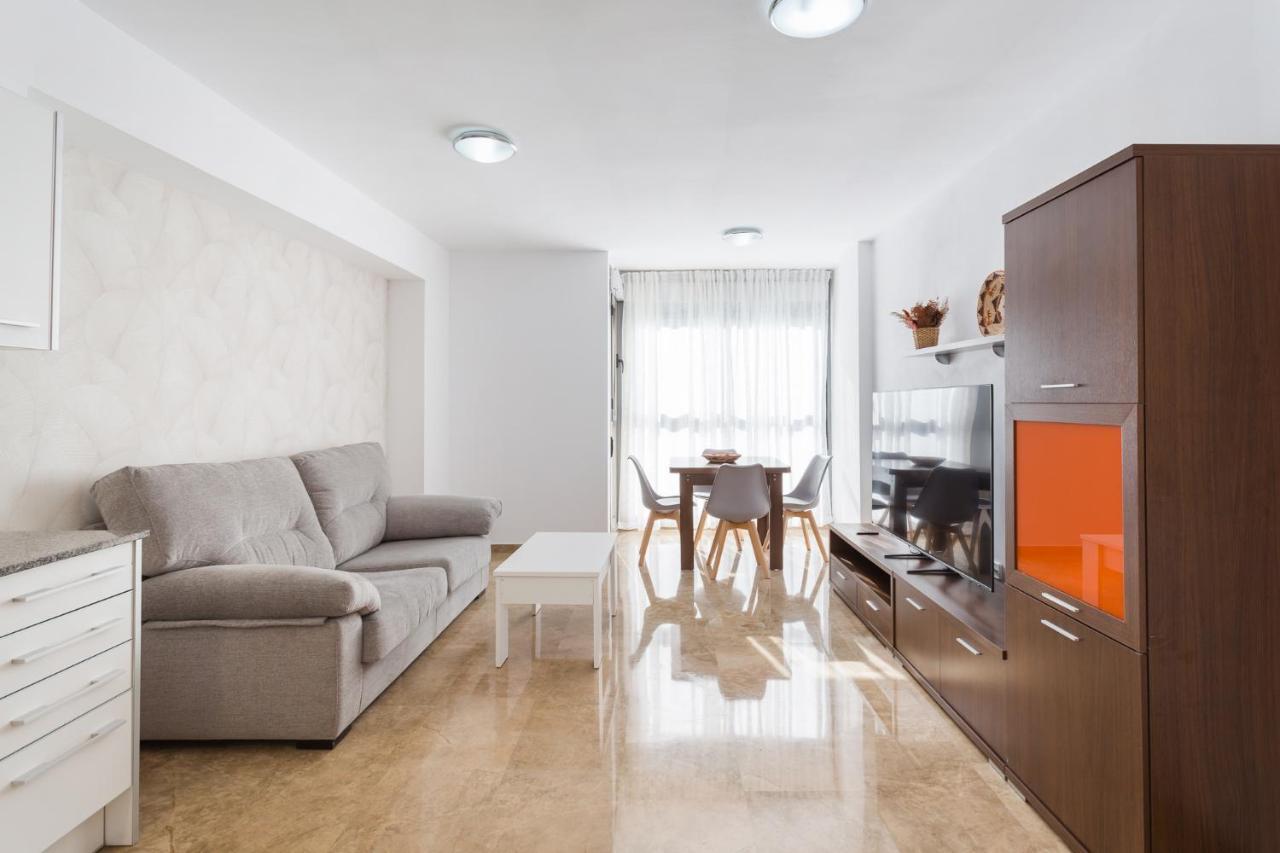 Piso Familiar Cerca Del Centro, Ac Y Wifi Gratis Apartment Valencia Bagian luar foto