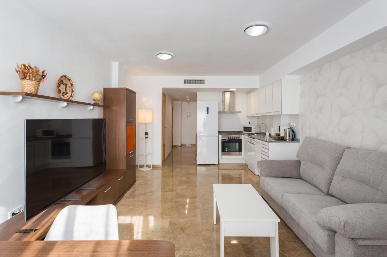 Piso Familiar Cerca Del Centro, Ac Y Wifi Gratis Apartment Valencia Bagian luar foto