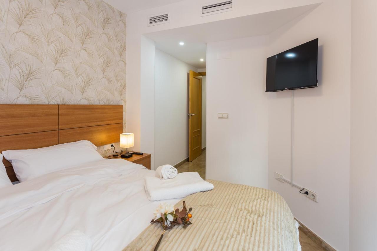 Piso Familiar Cerca Del Centro, Ac Y Wifi Gratis Apartment Valencia Bagian luar foto