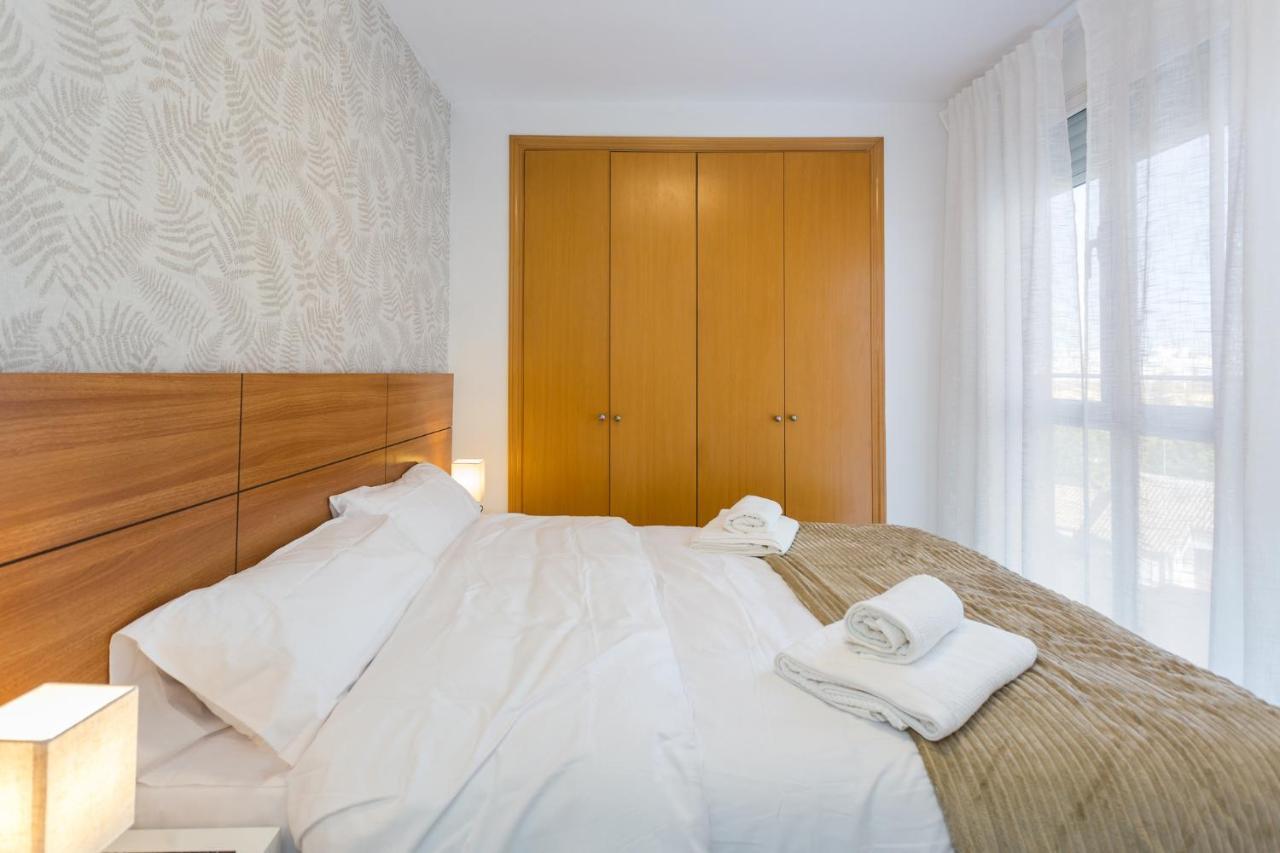 Piso Familiar Cerca Del Centro, Ac Y Wifi Gratis Apartment Valencia Bagian luar foto