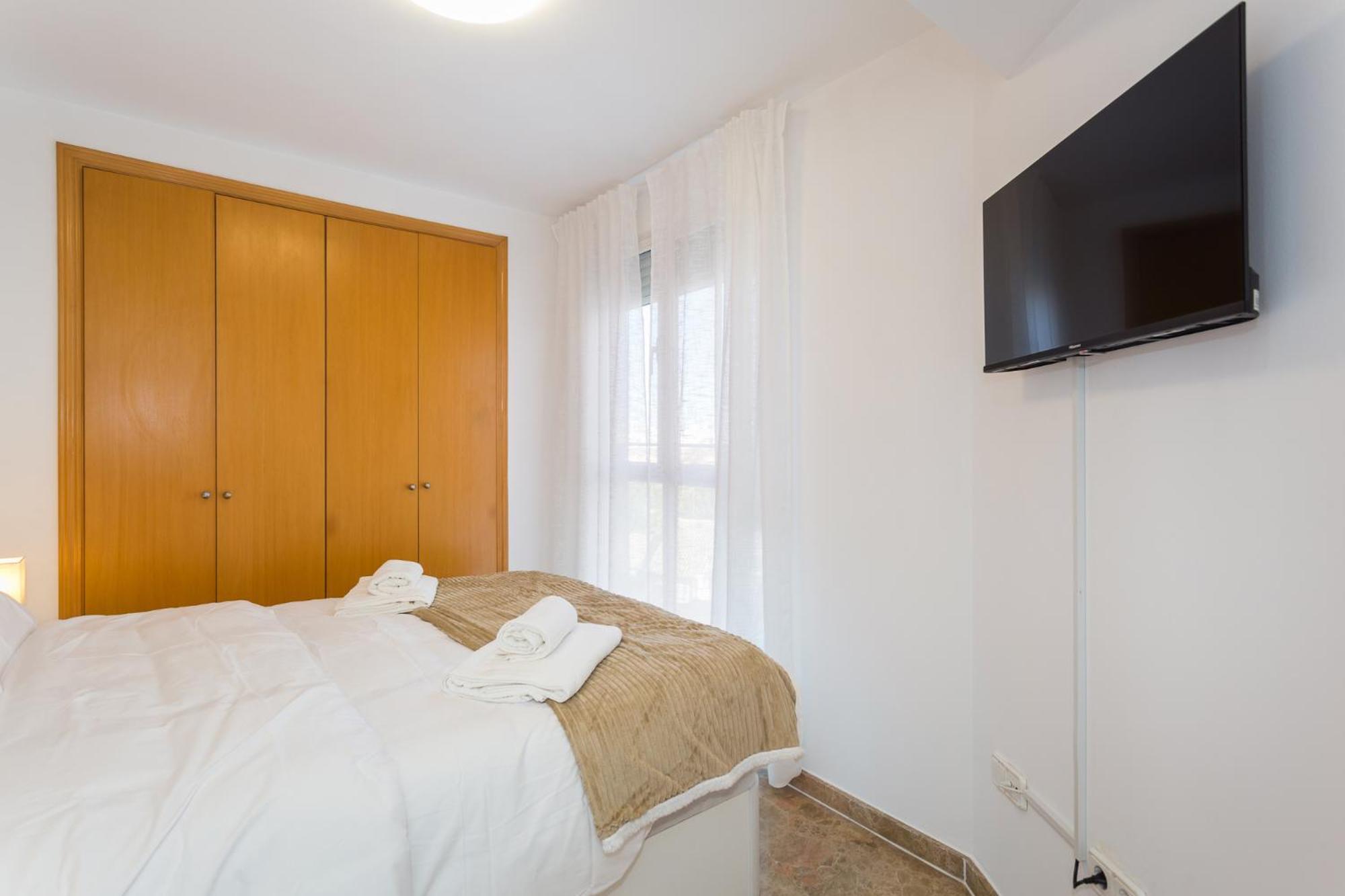 Piso Familiar Cerca Del Centro, Ac Y Wifi Gratis Apartment Valencia Bagian luar foto