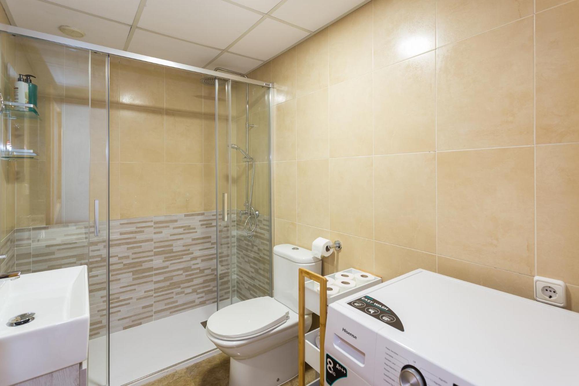 Piso Familiar Cerca Del Centro, Ac Y Wifi Gratis Apartment Valencia Bagian luar foto